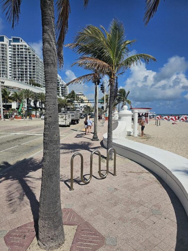345 N Fort Lauderdale Beach Boulevard, Unit 402, Fort Lauderdale, FL 33304 Photo