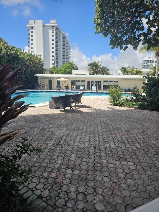 345 N Fort Lauderdale Beach Boulevard, Unit 402, Fort Lauderdale, FL 33304 Photo