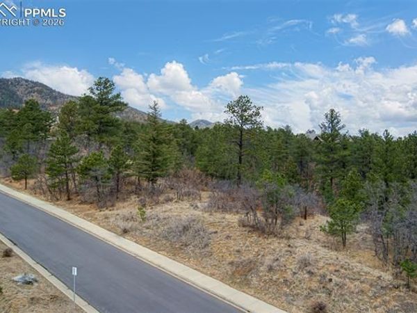 2054 Stratton Forest Heights, Colorado Springs, CO 80906