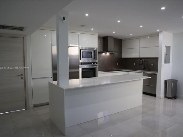 20291 NE 30th Ave , Unit PH24, Aventura, FL 33180