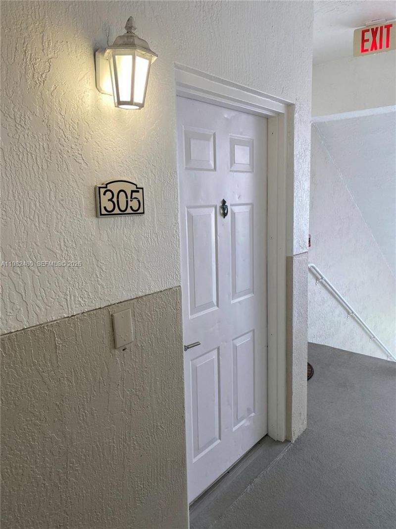 11032 Legacy Dr, Unit 305, Palm Beach Gardens, FL 33410 Photo