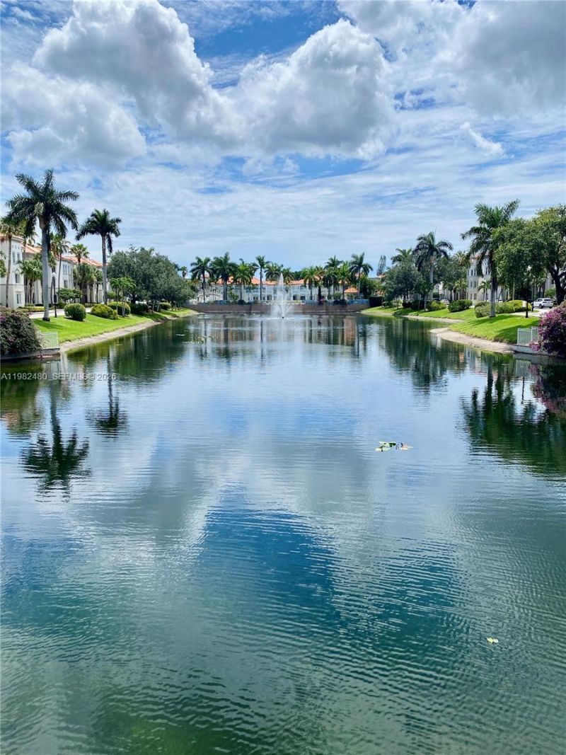 11032 Legacy Dr, Unit 305, Palm Beach Gardens, FL 33410 Photo