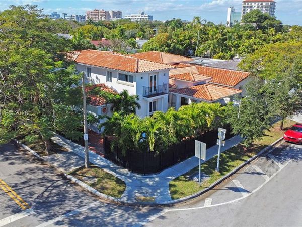 100 SW 26th Rd , Miami, FL 33129