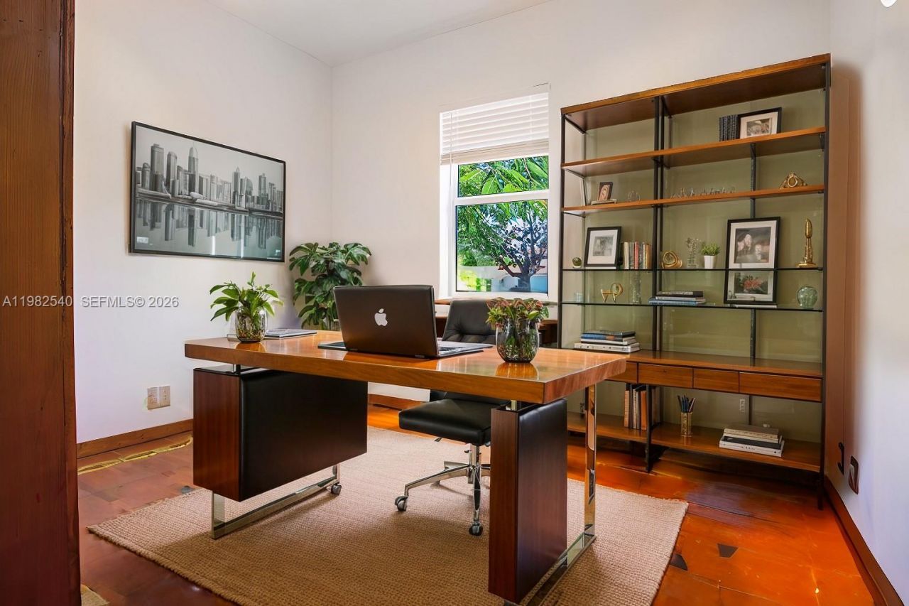 100 SW 26th Rd , Miami, FL 33129 Photo