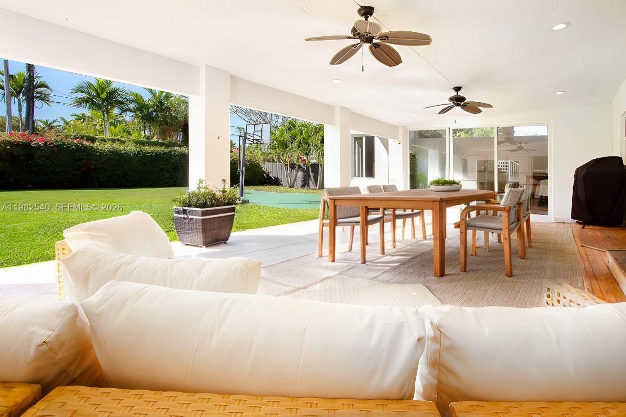 100 SW 26th Rd , Miami, FL 33129 Photo