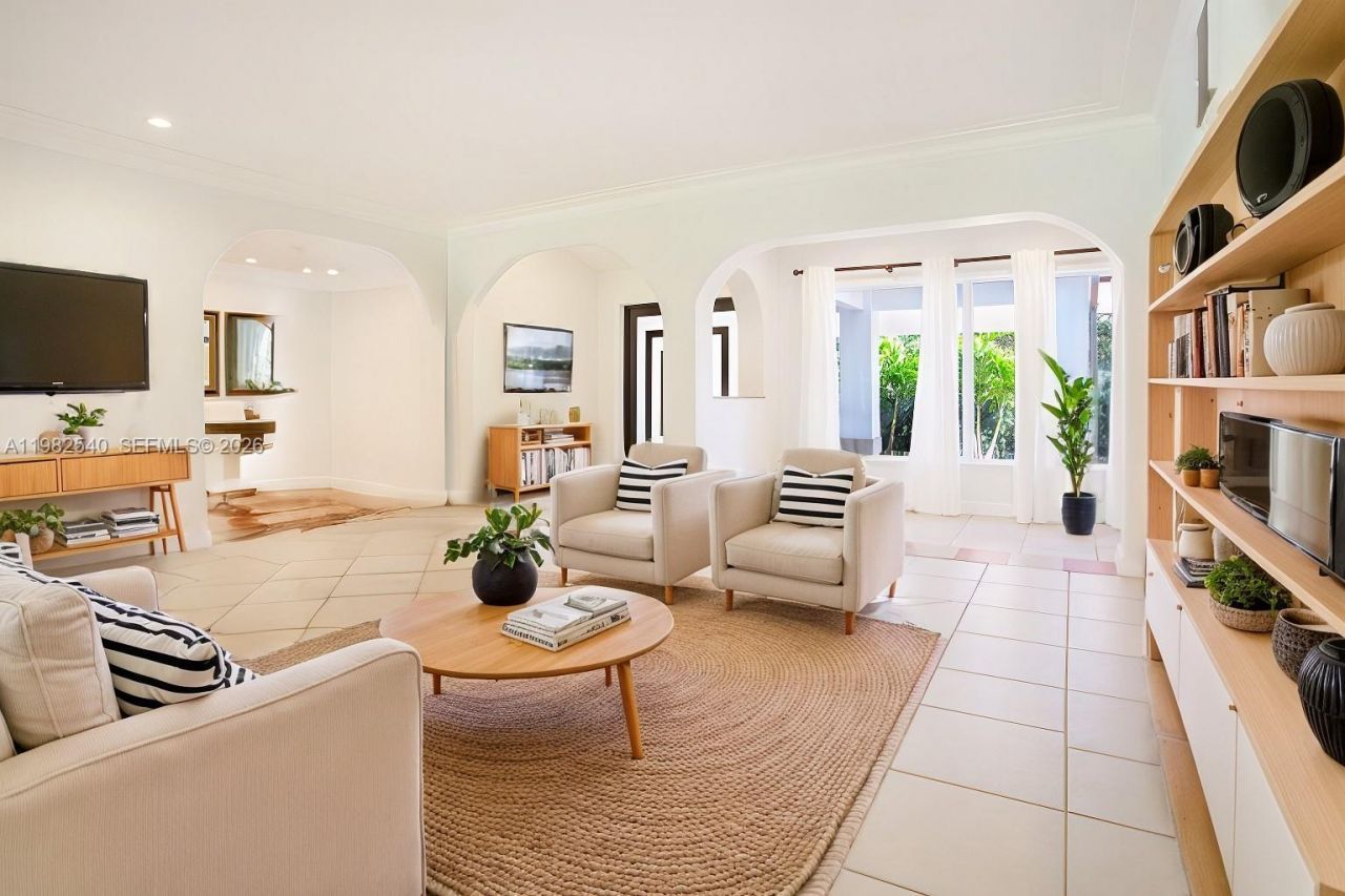 100 SW 26th Rd , Miami, FL 33129 Photo