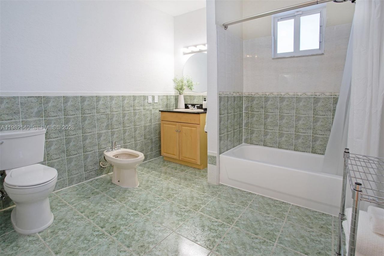 100 SW 26th Rd , Miami, FL 33129 Photo