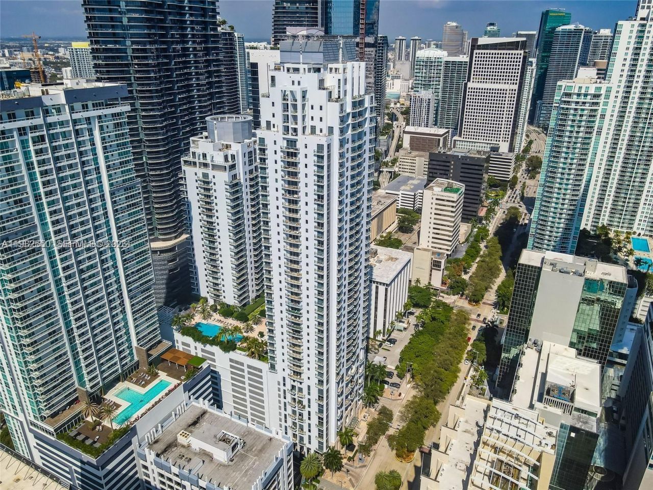 1060 Brickell Ave, Unit 3607, Miami, FL 33131 Photo