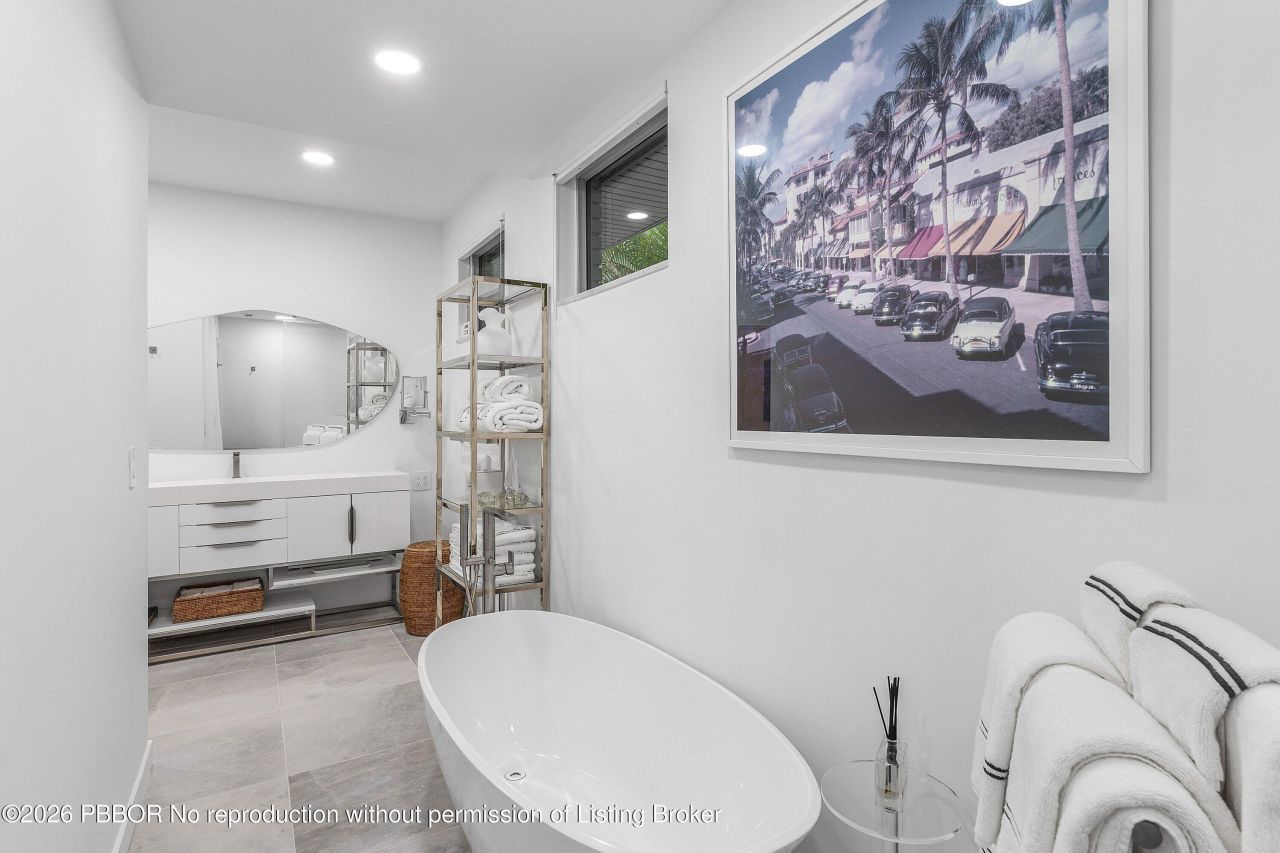 713 SE Atlantic Drive, Lantana, FL 33462 Photo