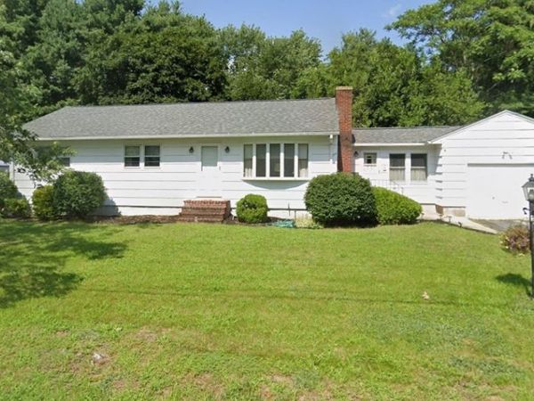 5 Crestwood Cir, Lawrence, MA 01843