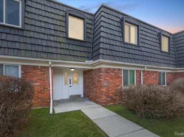 1878 Colonial Village Way, Waterford Twp, MI 48328