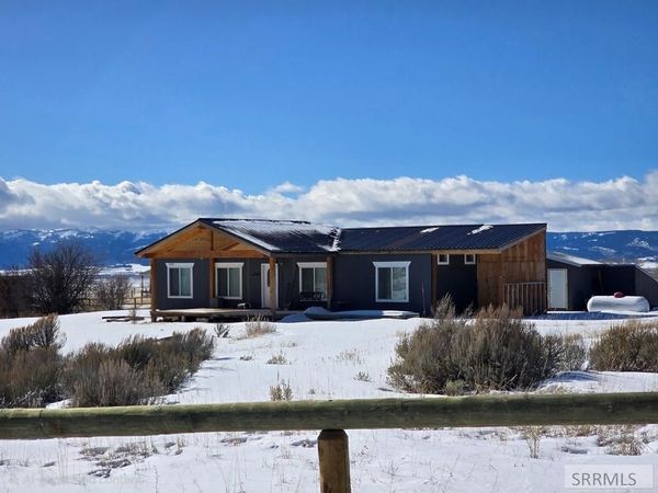 5124 Rancheros Loop, TETONIA, ID 83452