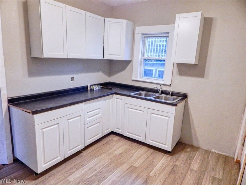 836 5th Avenue, Akron, OH 44306 Photo 4