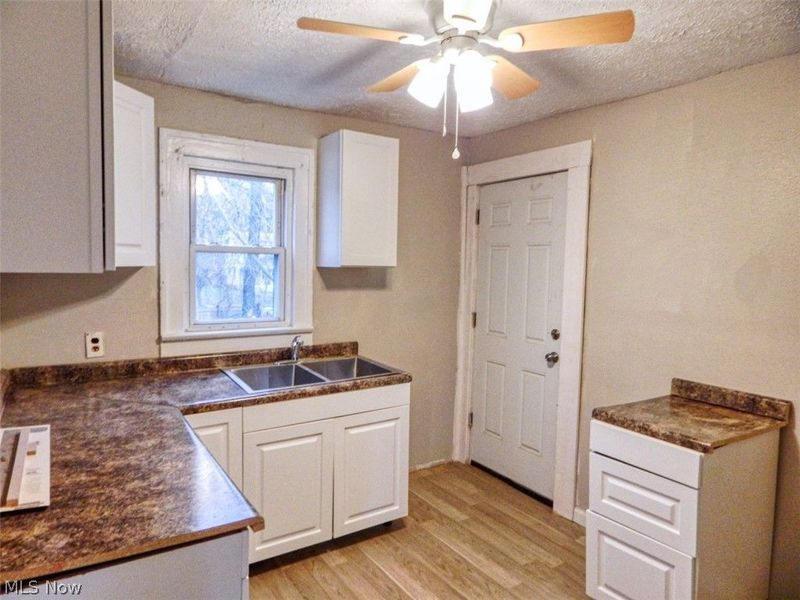 836 5th Avenue, Akron, OH 44306 Photo 5