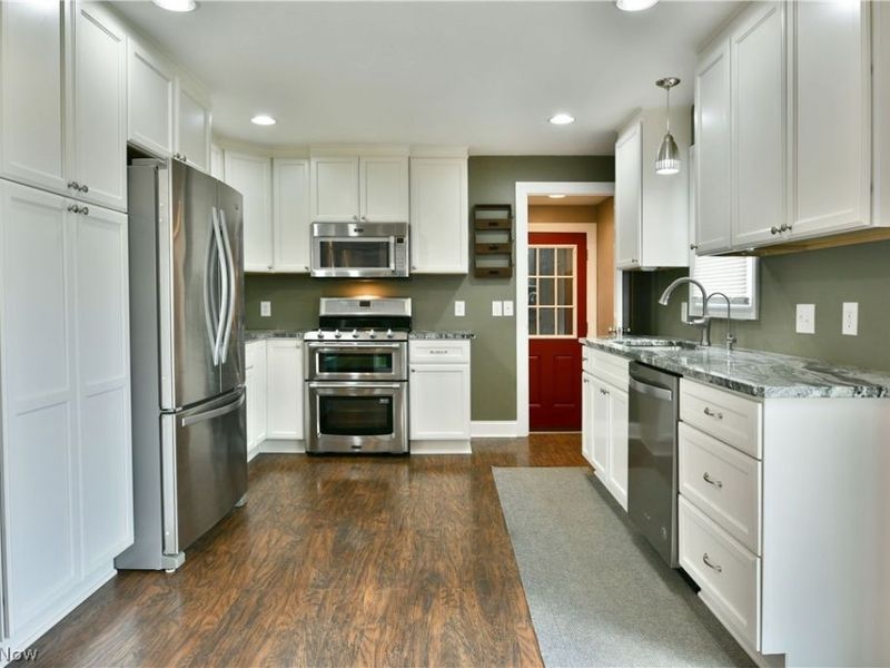 9812 Deltona Drive, New Middletown, OH 44442 Photo 15