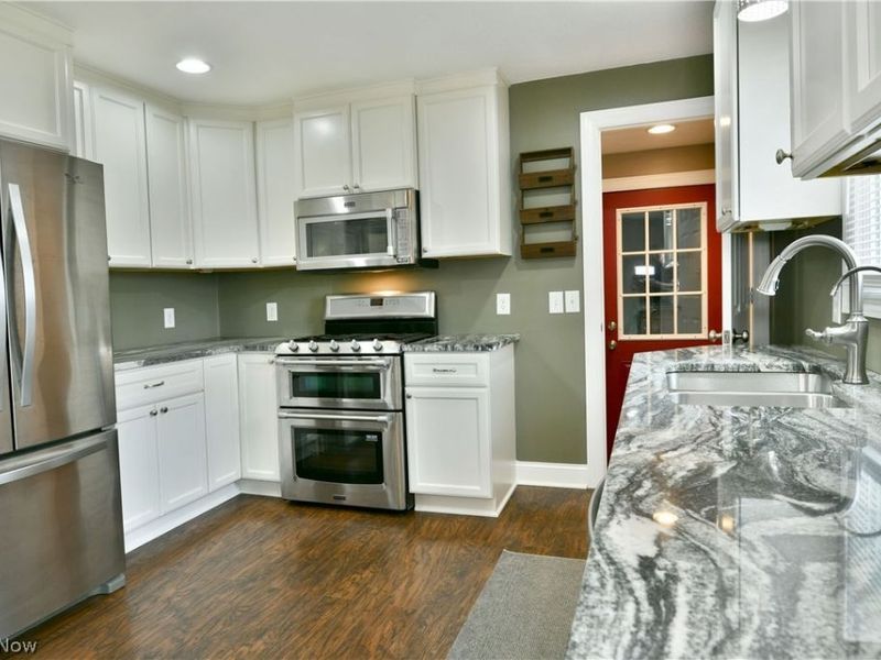 9812 Deltona Drive, New Middletown, OH 44442 Photo 17