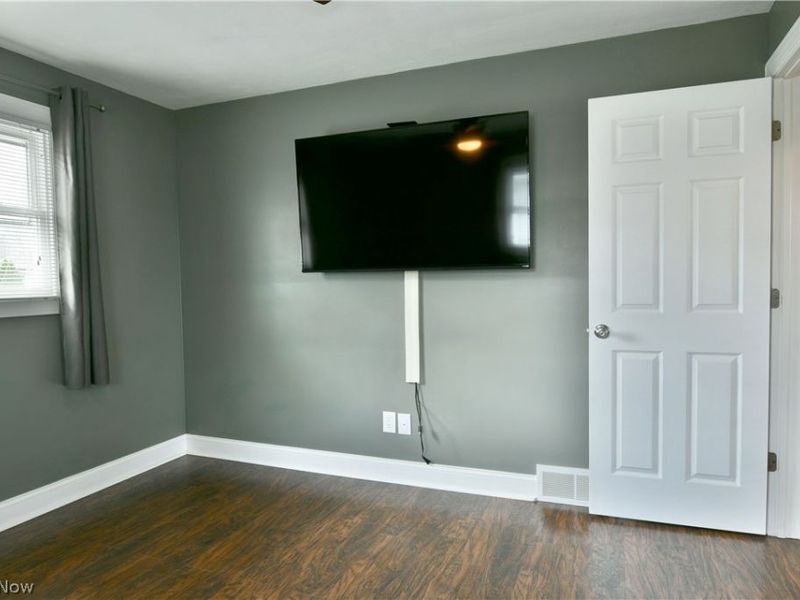 9812 Deltona Drive, New Middletown, OH 44442 Photo 32