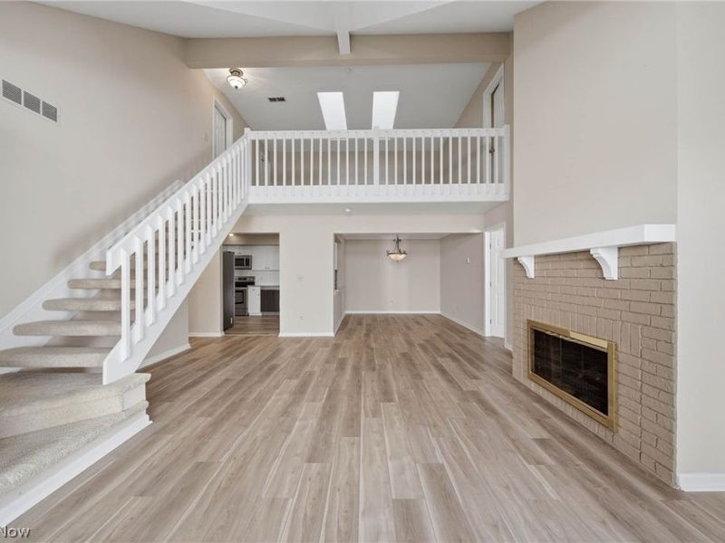 762 Hunters Trail, Akron, OH 44313 Photo 3