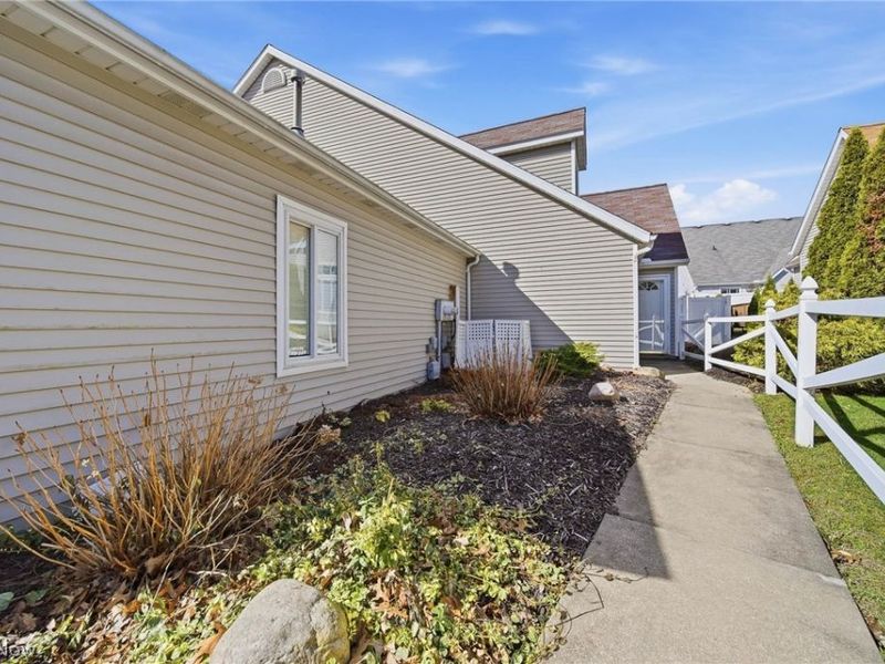 762 Hunters Trail, Akron, OH 44313 Photo 40