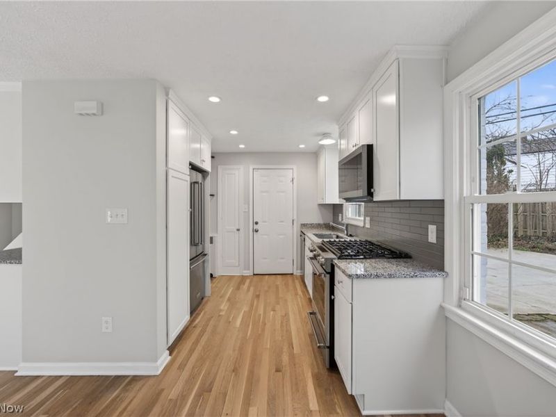 20945 Halworth Road, Shaker Heights, OH 44122 Photo 18