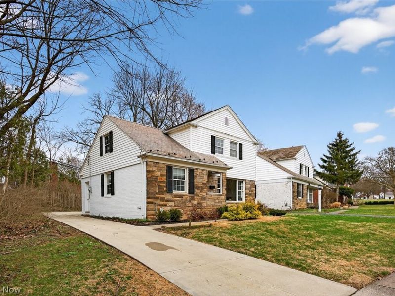 20945 Halworth Road, Shaker Heights, OH 44122 Photo 2