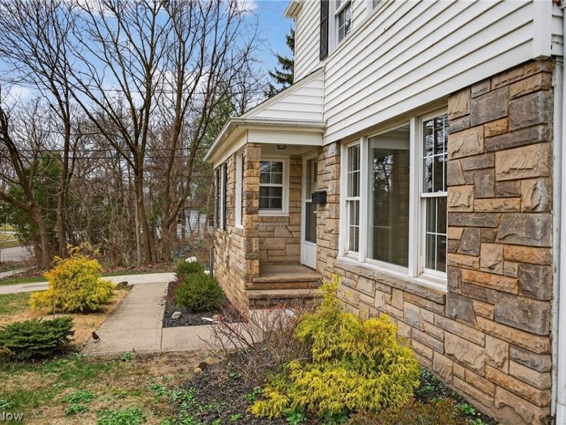 20945 Halworth Road, Shaker Heights, OH 44122 Photo 4