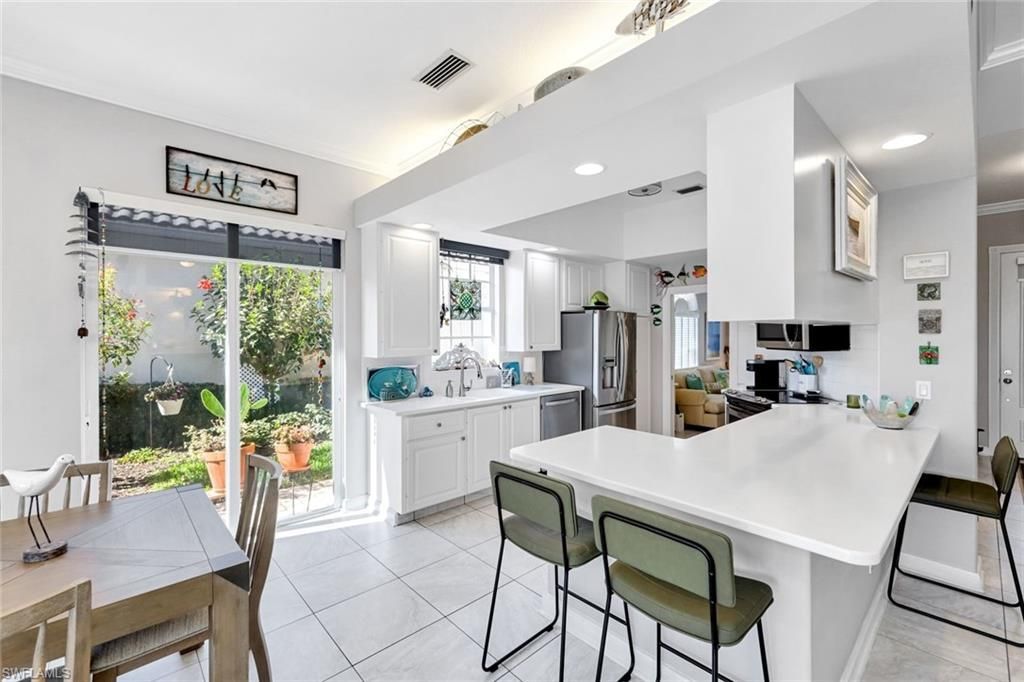 2925 Gilford Way, Naples, FL 34119 Photo