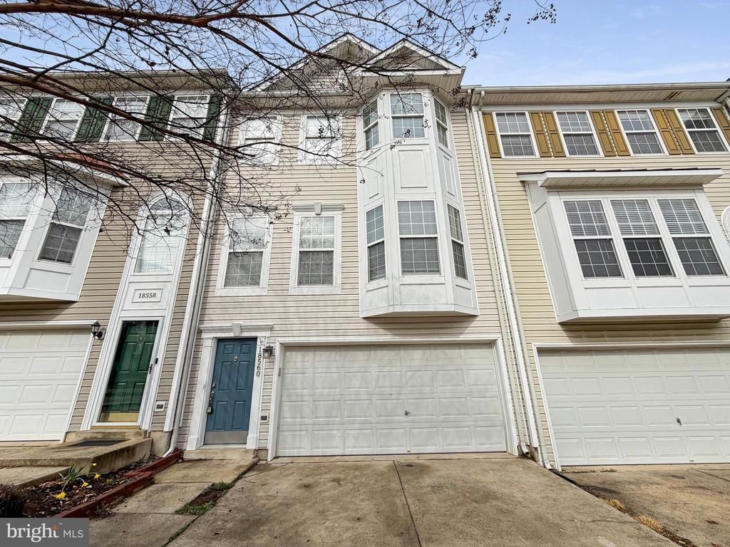 18560 Sierra Springs Square, Leesburg, VA 20176 Main Photo