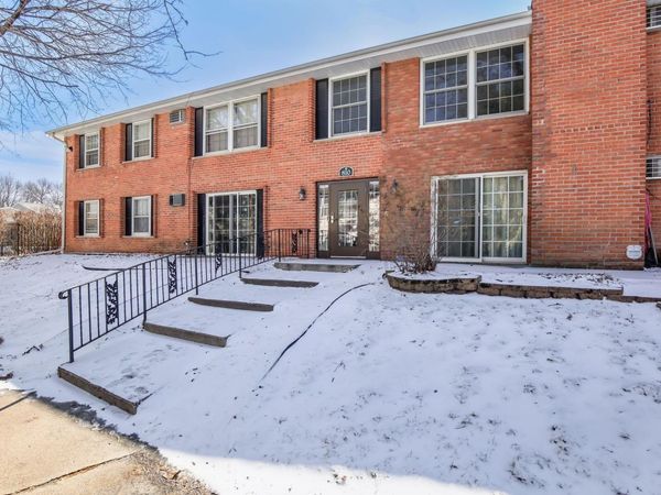 810 Old Settlers Trail, Unit 3, Hopkins, MN 55343