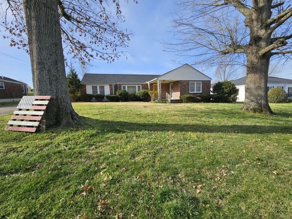 612 Jackson Ave, Carthage, TN 37030