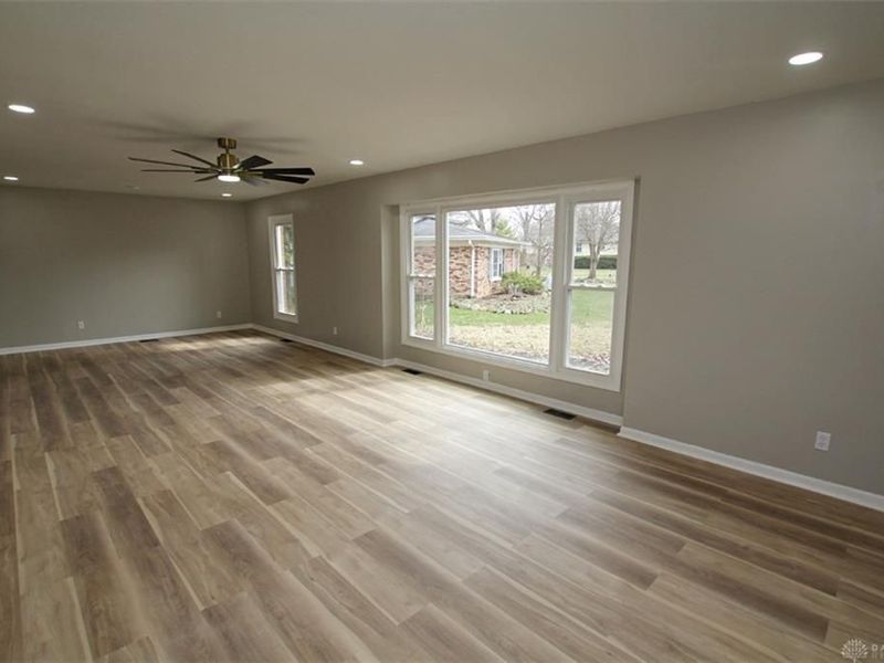 5518 Florrel Crest Lane, Harrison Township, OH 45415 Photo 12