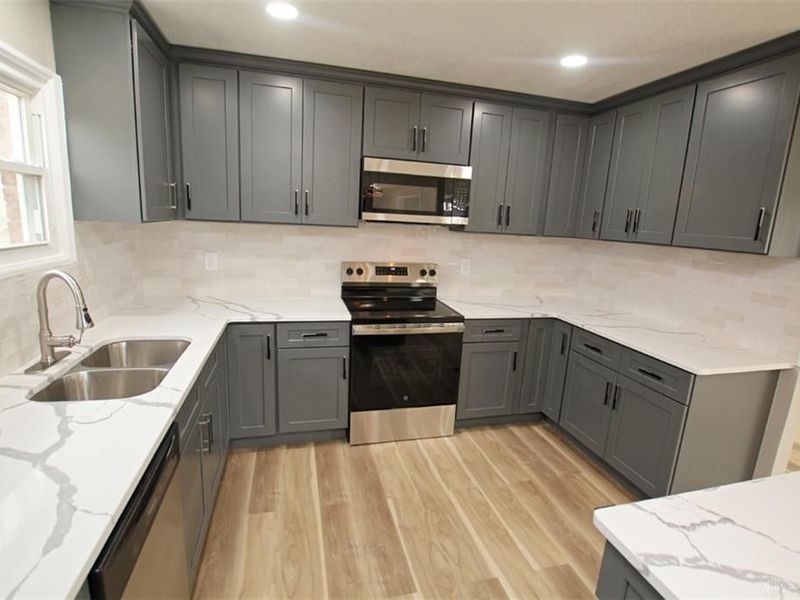 5518 Florrel Crest Lane, Harrison Township, OH 45415 Photo 19