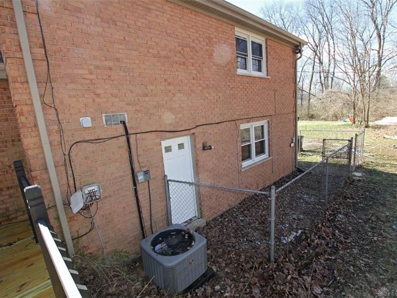 5518 Florrel Crest Lane, Harrison Township, OH 45415 Photo 5