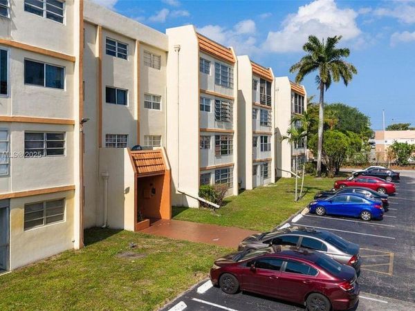 2451 NW 41st Avenue, Unit 307, Lauderhill, FL 33313