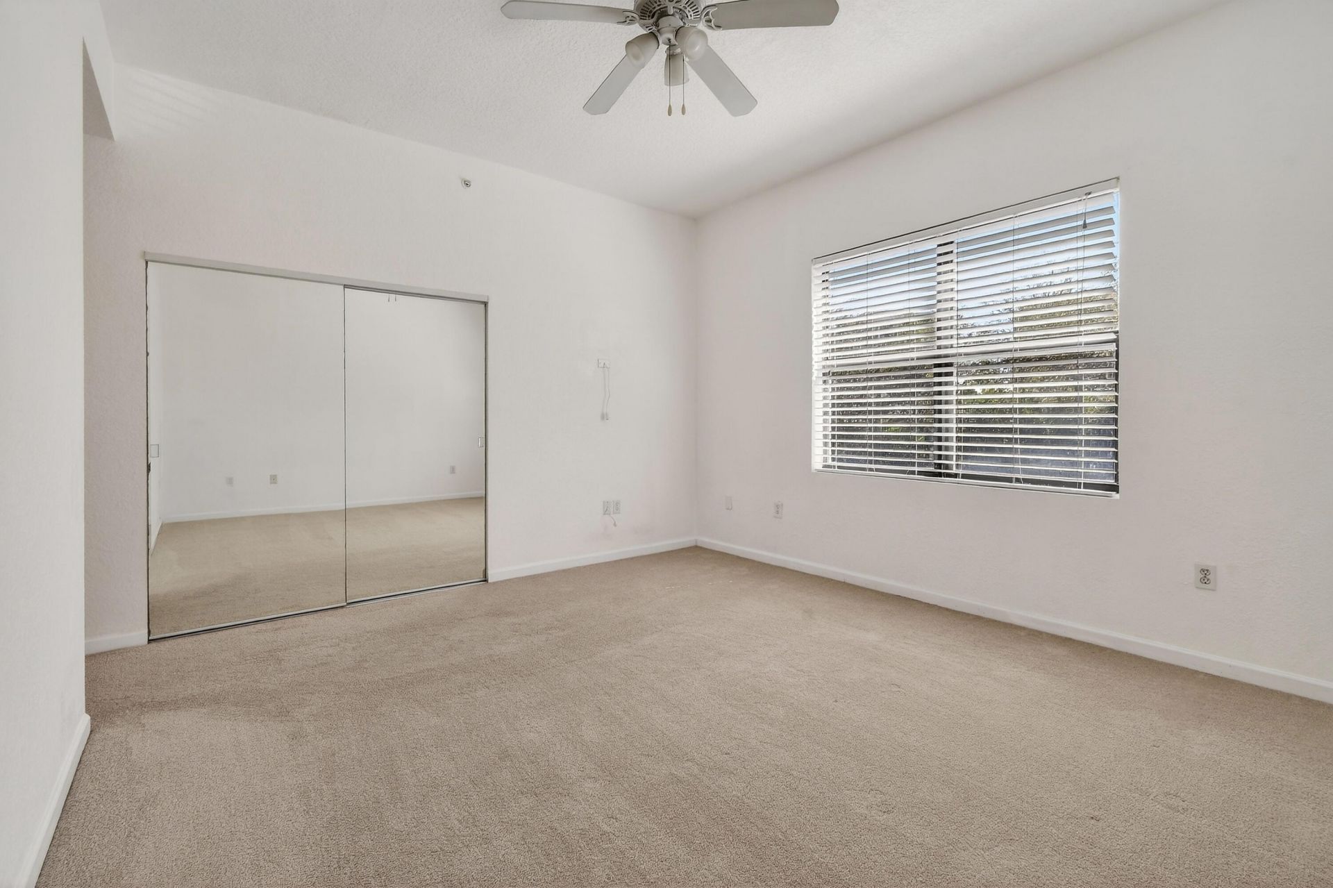 1650 Presidential Way, Unit 210, West Palm Beach, FL 33401 Photo