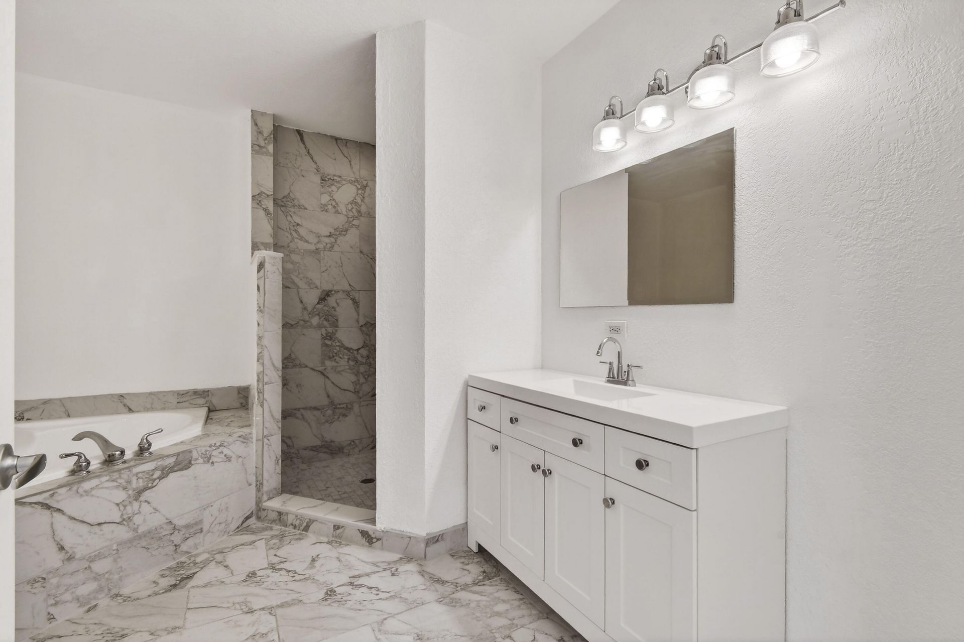 1650 Presidential Way, Unit 210, West Palm Beach, FL 33401 Photo