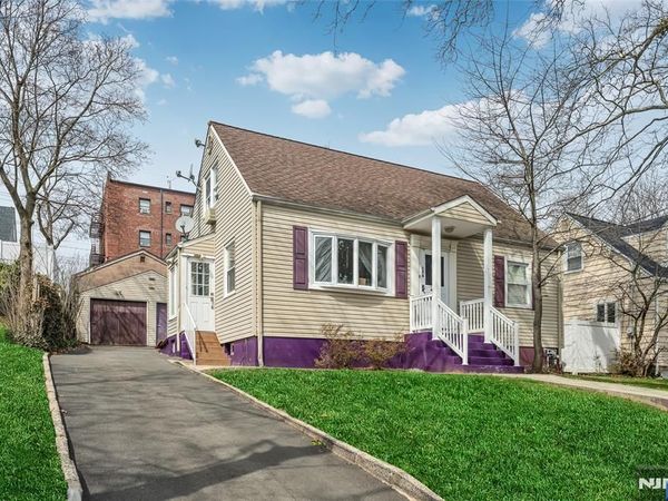 179 Prospect Street, Hasbrouck Heights, NJ 07604