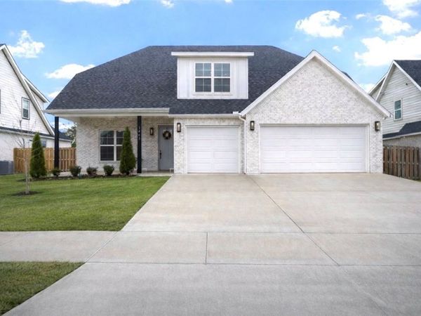 1441 Padova Avenue , Tontitown, AR 72762