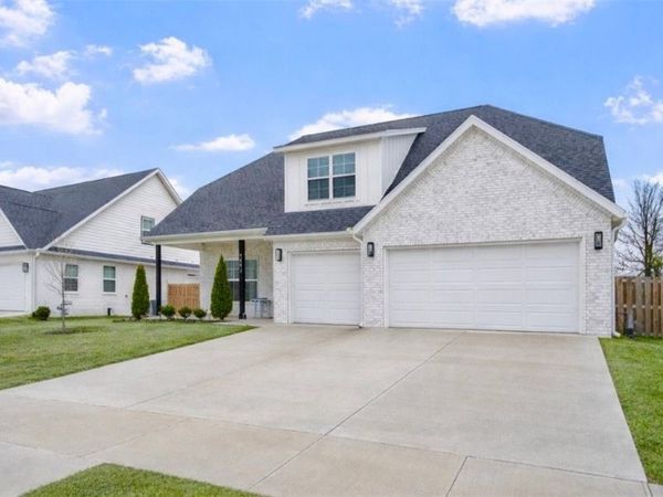 1441 Padova Avenue, Tontitown, AR 72762