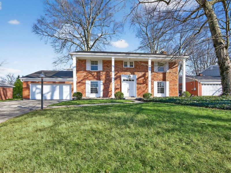 9458 Leebrook Drive, Springfield Twp., OH 45231 Photo 2