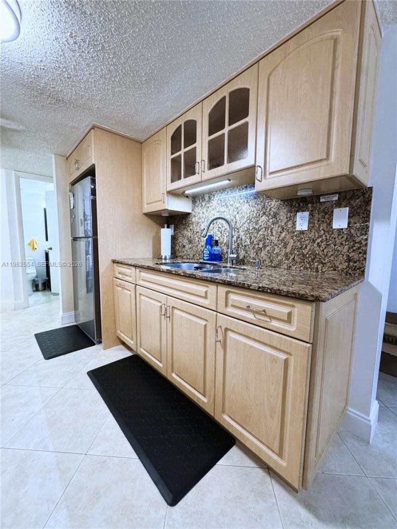 1143 NW 123rd Ct , Unit 607, Miami, FL 33182 Photo