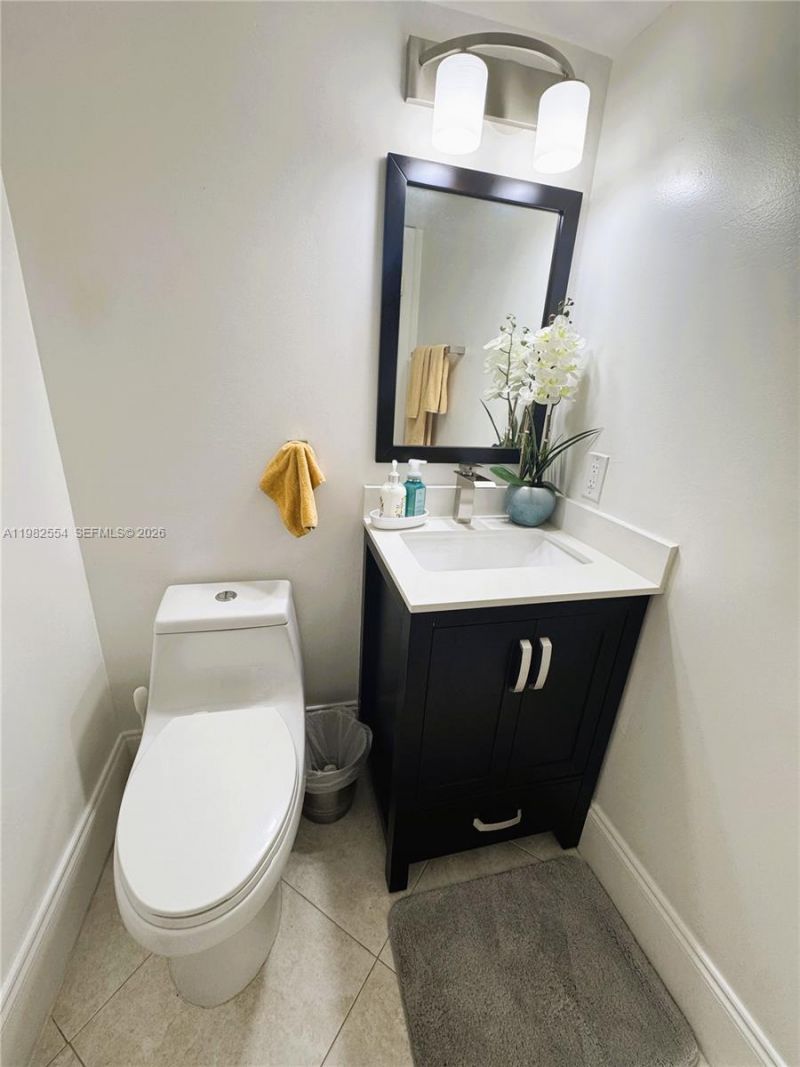 1143 NW 123rd Ct , Unit 607, Miami, FL 33182 Photo