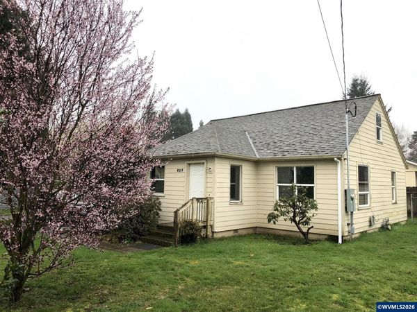 825 Treewood Ln SE, Salem, OR 97317