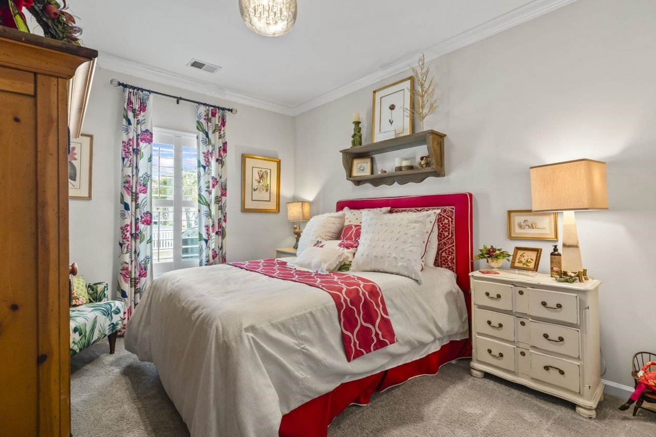 456 Hillsborough Dr. Photo 17