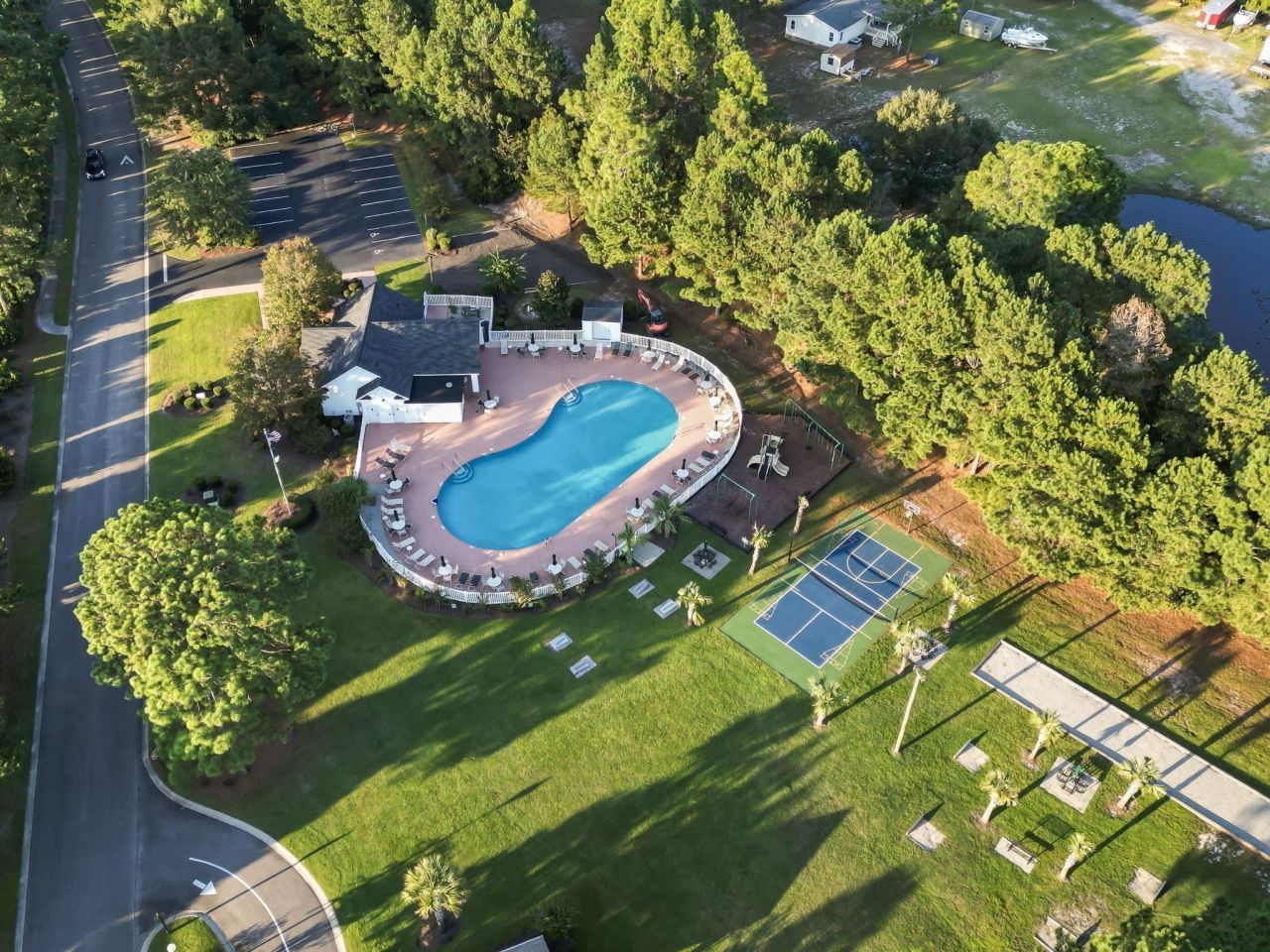 456 Hillsborough Dr. Photo 33