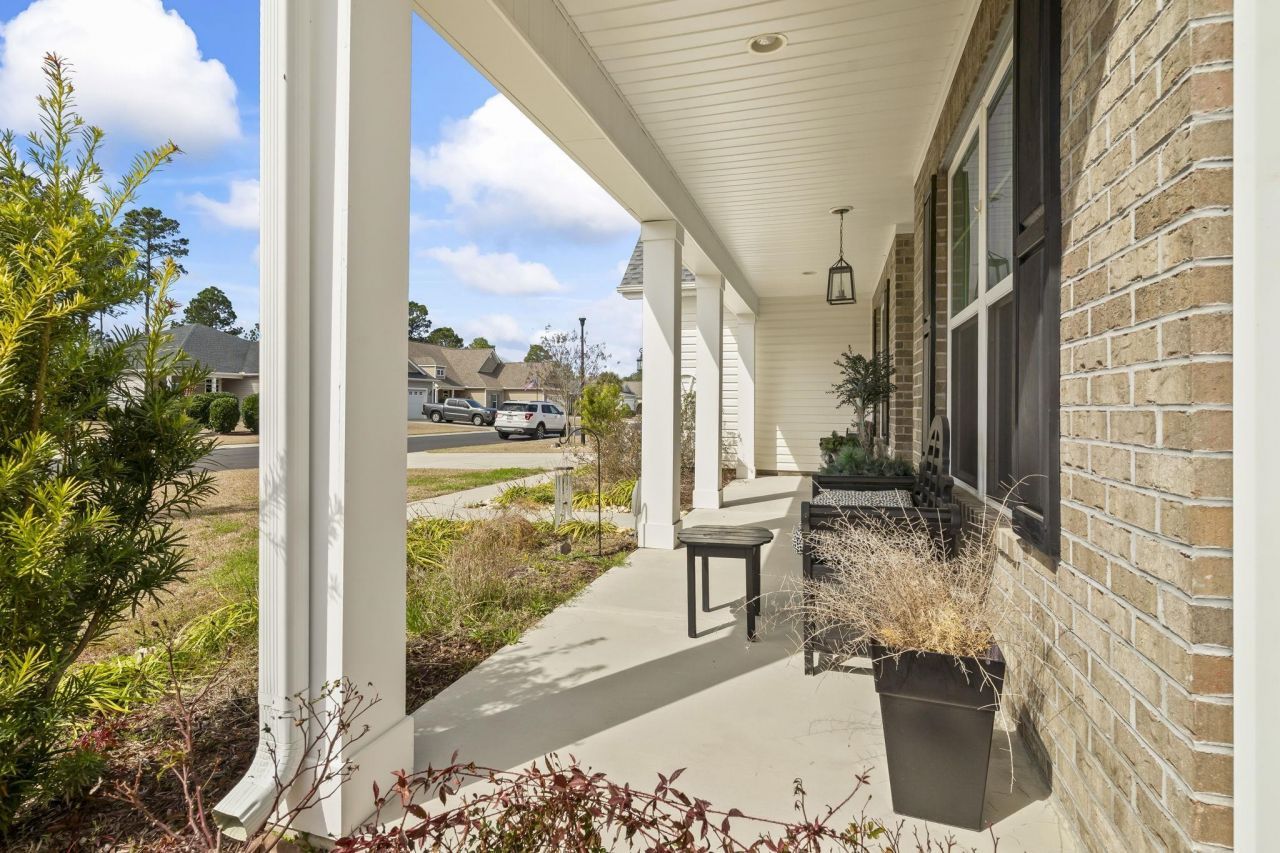 456 Hillsborough Dr. Photo 4