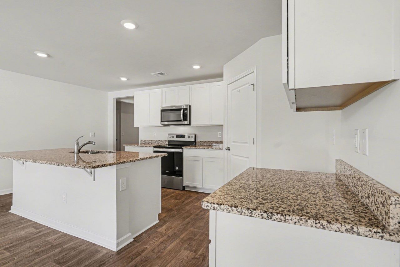 572 Woodland Farms Circle Photo 11