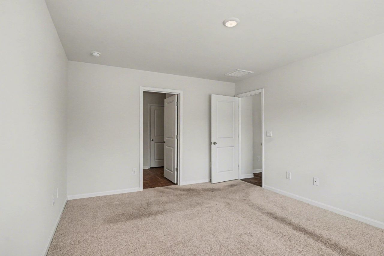 572 Woodland Farms Circle Photo 13