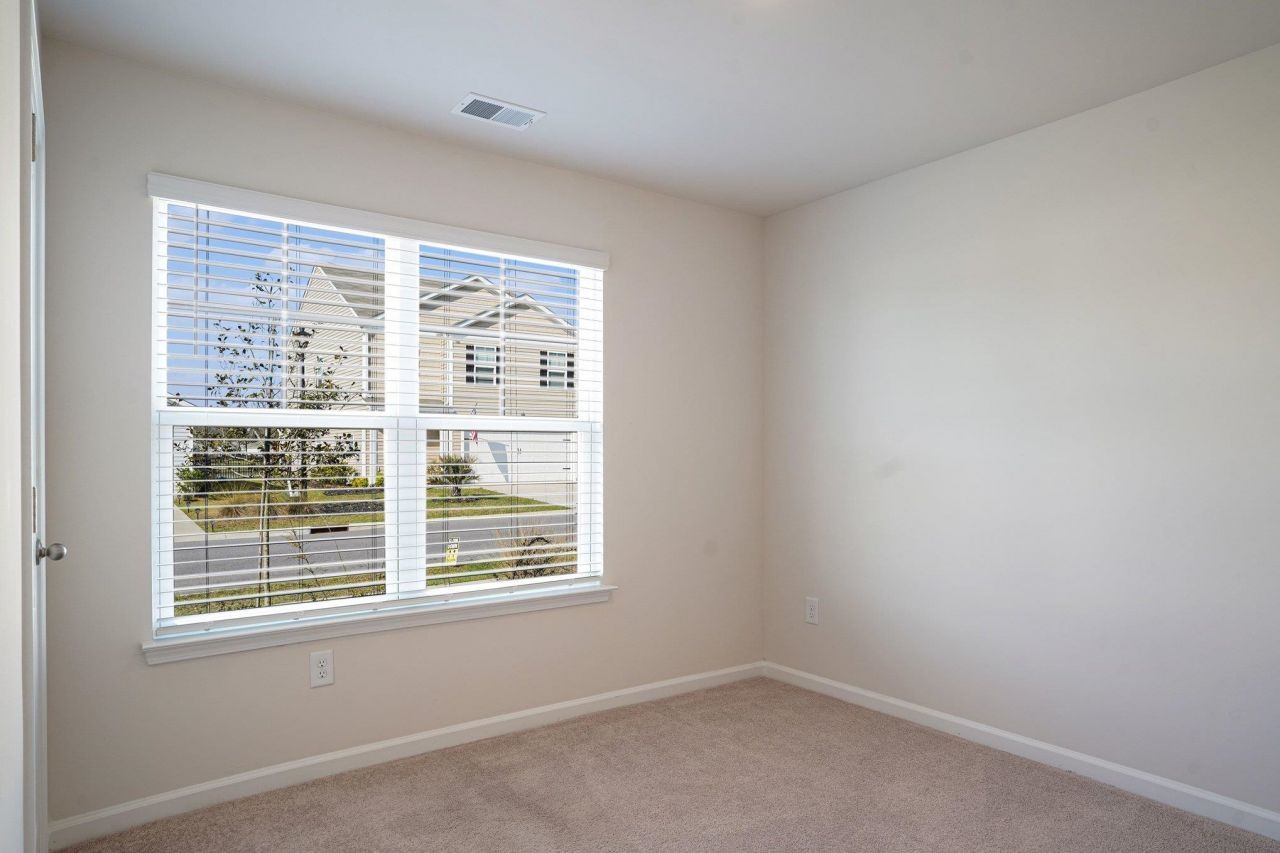 572 Woodland Farms Circle Photo 14