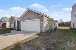 572 Woodland Farms Circle photo 4